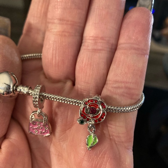 Charm-Bracelet-colorful rhinestones, Rose Shaped Charm/Pendant for Bracelet nwt - Picture 4 of 11